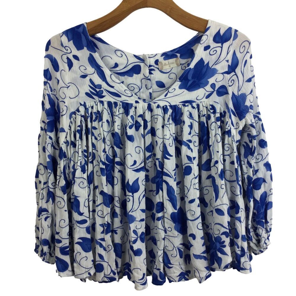Altar'd State Floral V-Neck Baby Doll Bell Sleeve Crop Blouse Top Blue White XS
